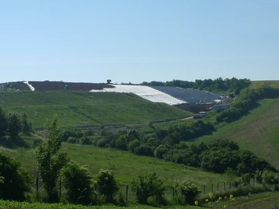 Izolace skládek odpadů a ekologických nádrží